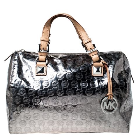 handtaschen schwarz michael kors|michael kors silver satchel handbag.